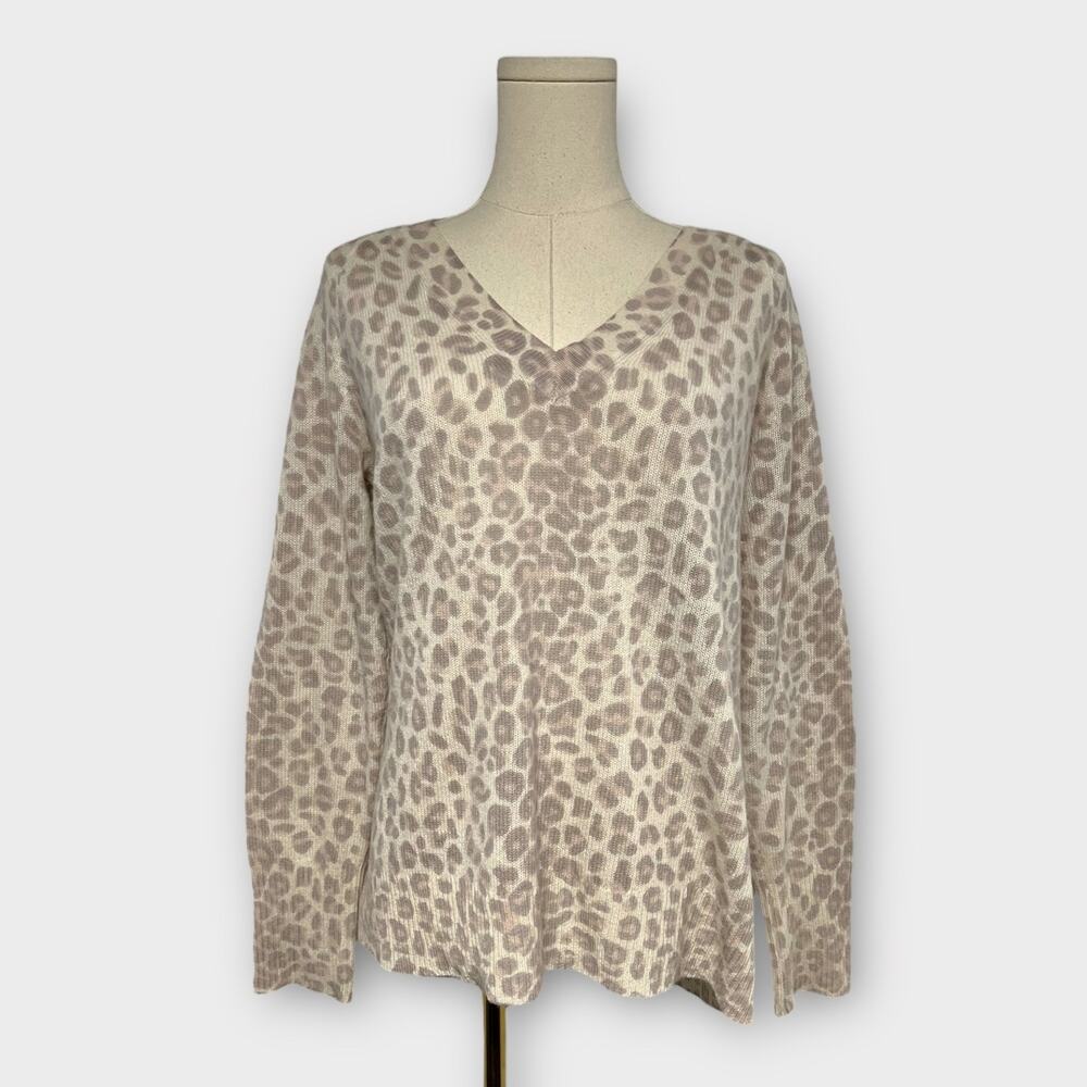 360 Cashmere 100% Cashmere Knit Leopard Print V-Neck Sweater Size XS